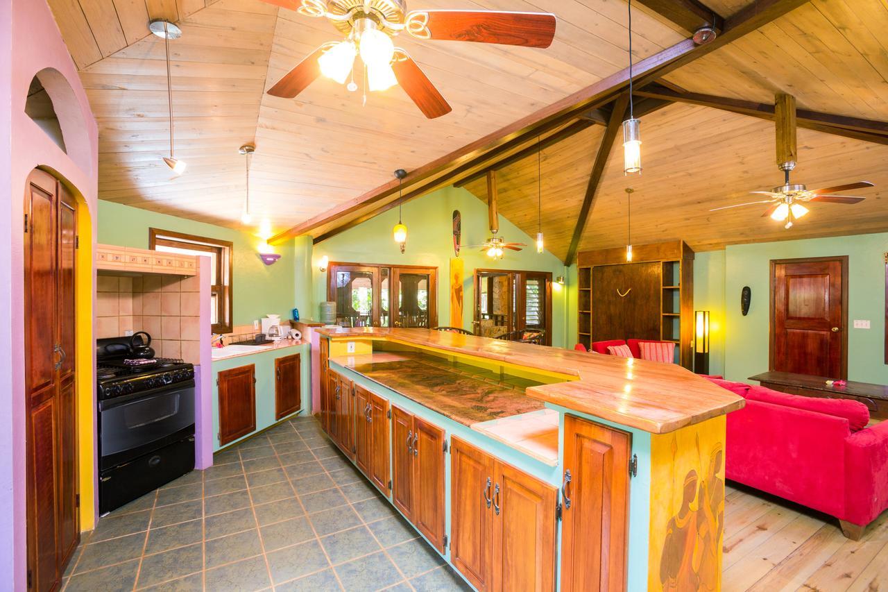 Bananarama Dive & Beach Resort West Bay Exterior foto