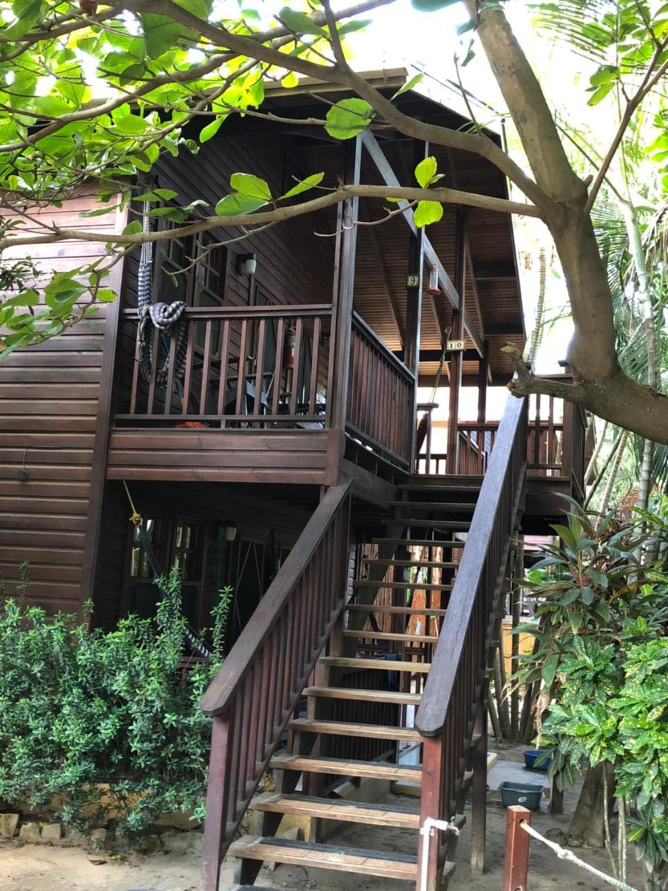Bananarama Dive & Beach Resort West Bay Exterior foto